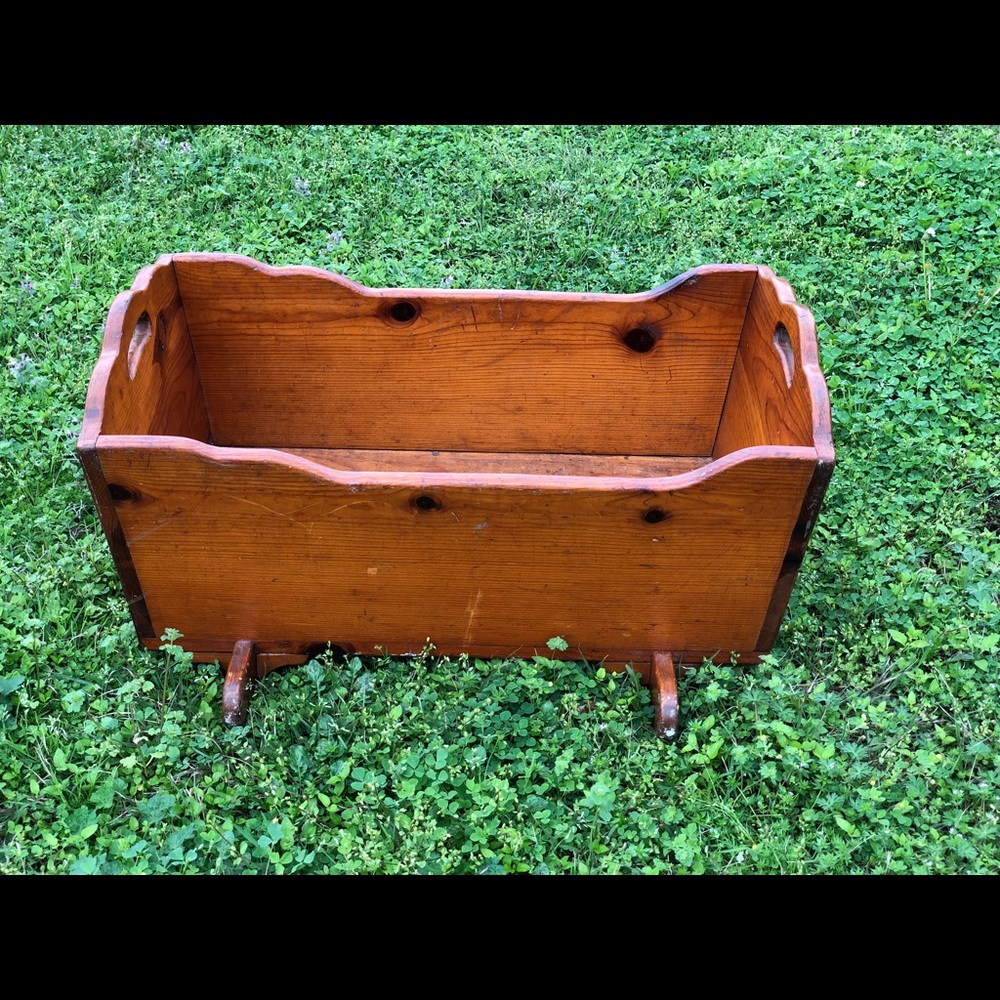 Rocker bed